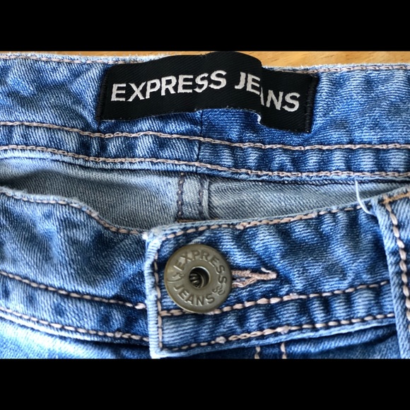 EXPRESS Distressed Jeans Mid Rise - Picture 4 of 8